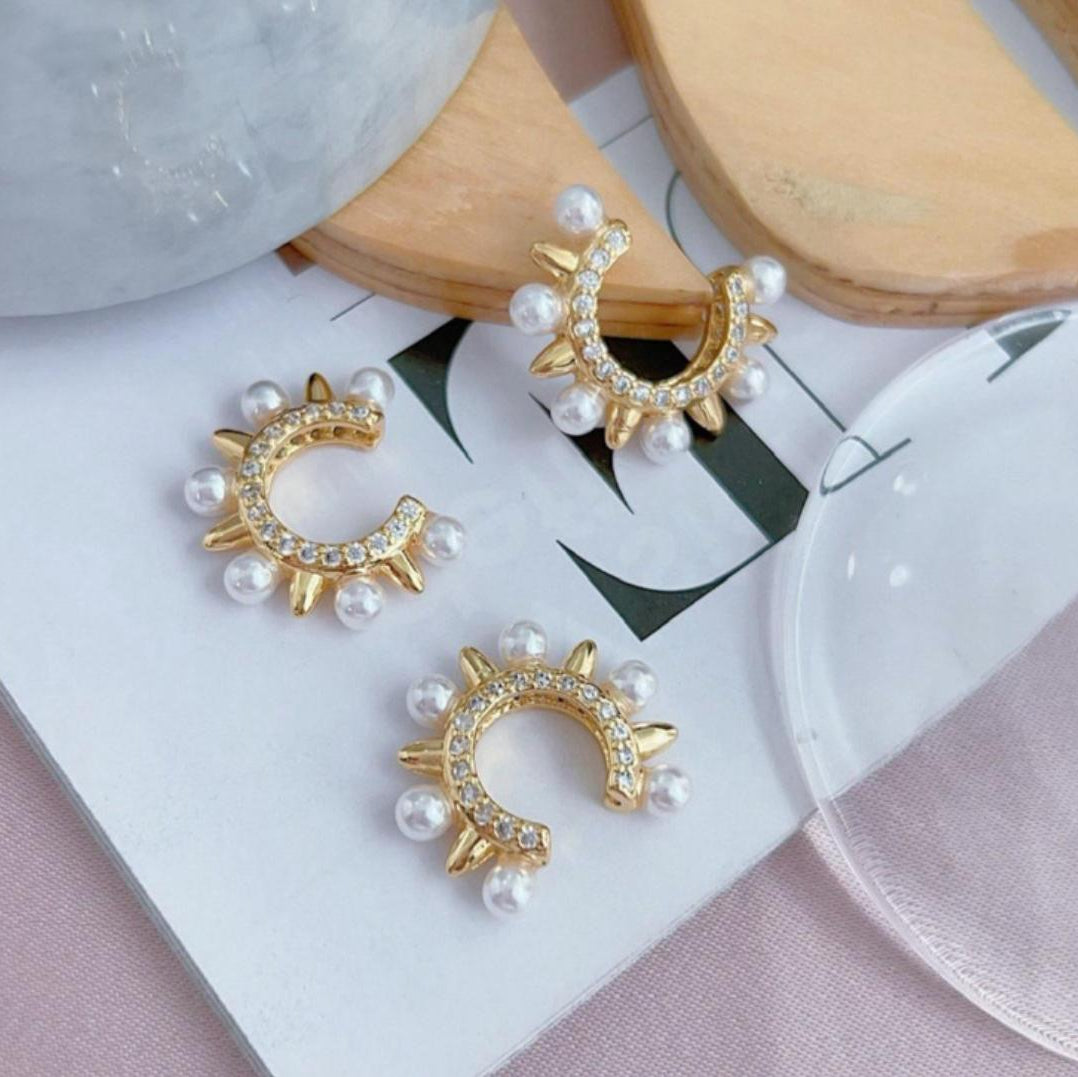 Carola Earcuff