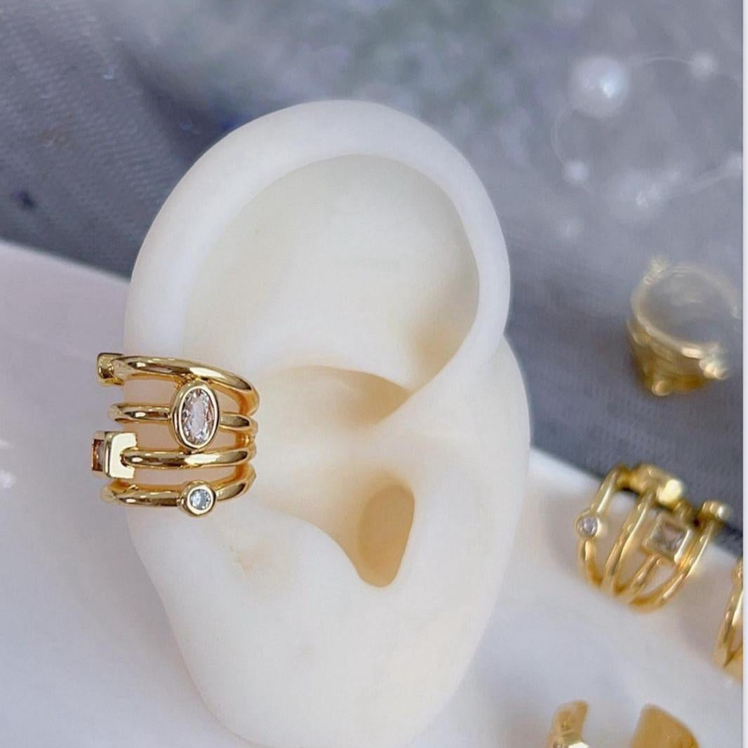 Lara Earcuff