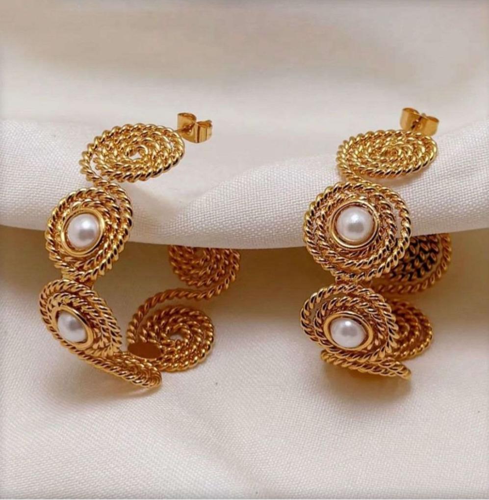 Helen Hoops