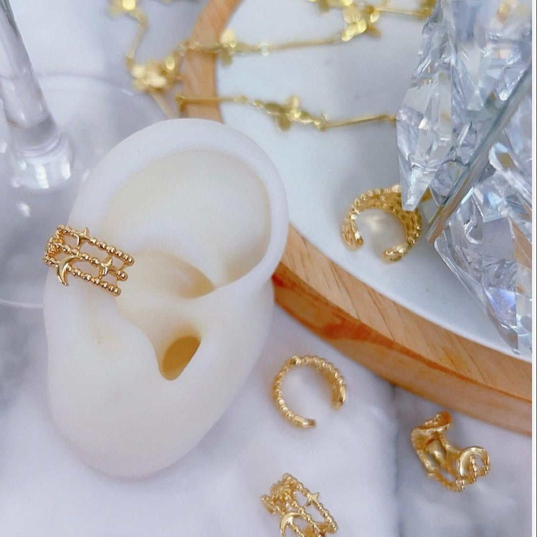 Leah Earcuff
