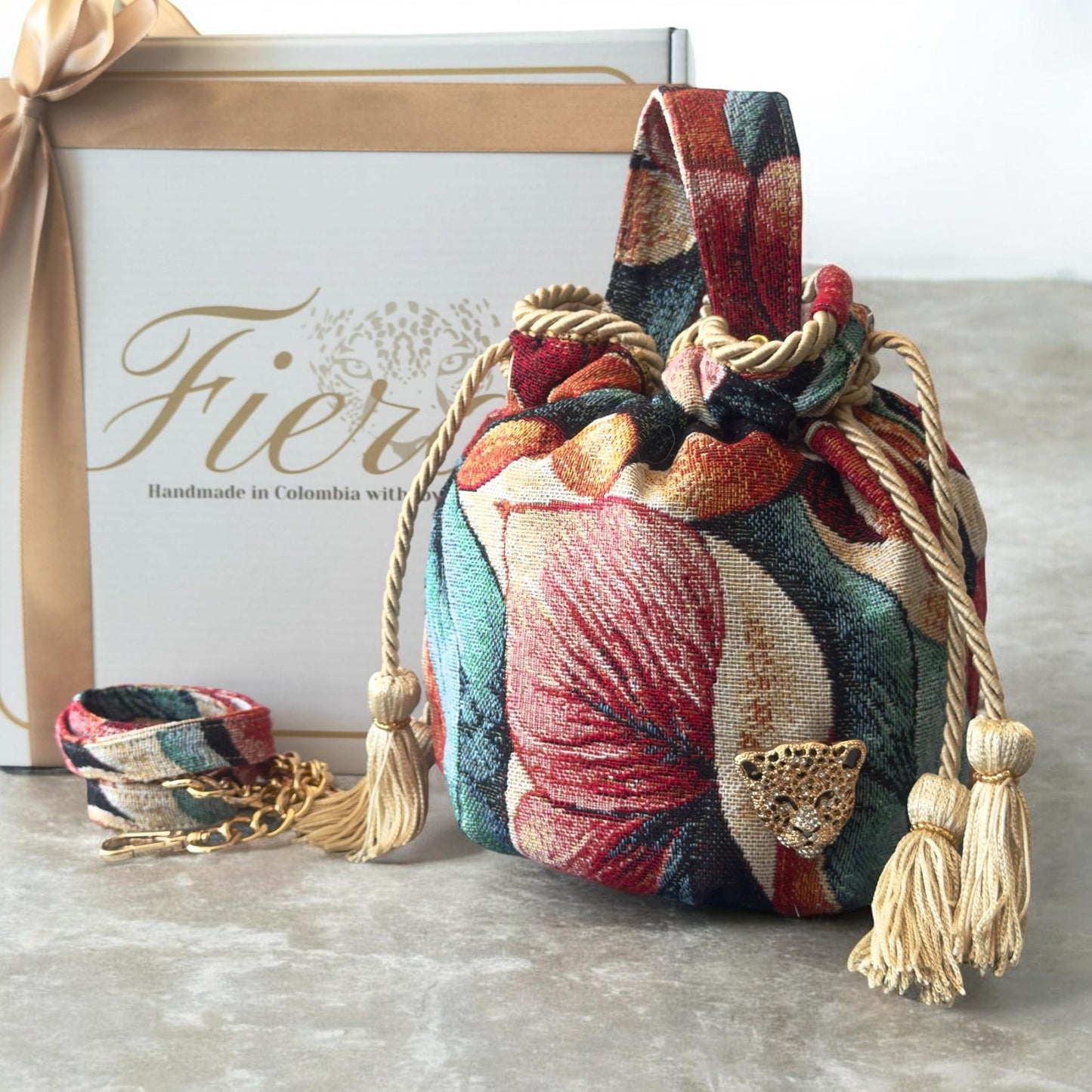 Amazonita Bucket Bag