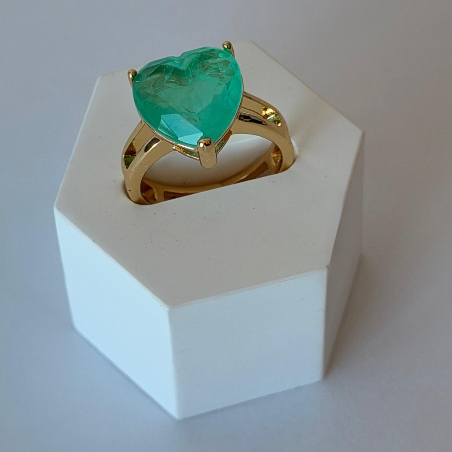 Amada Gema Ring
