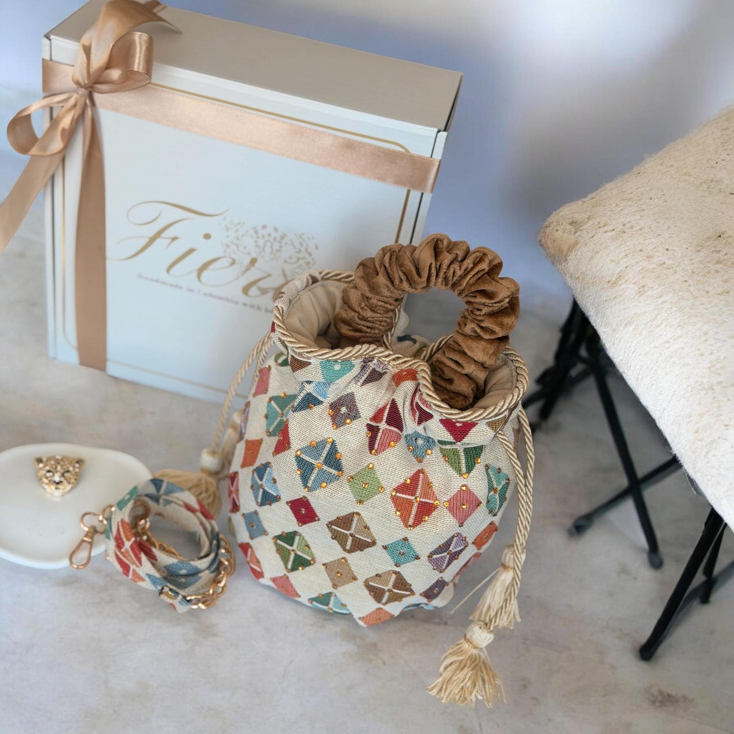 Martina Bucket Bag